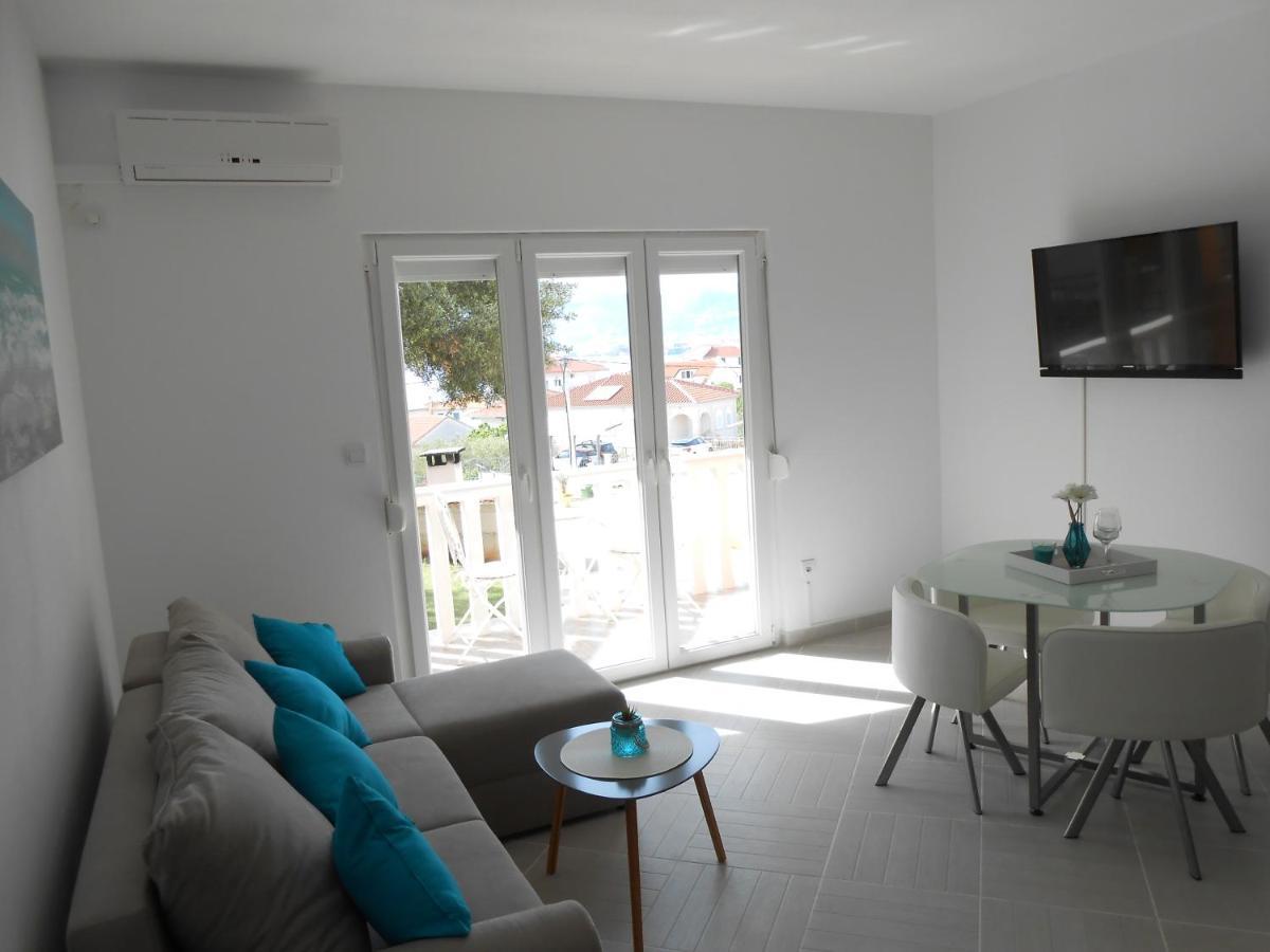 Apartments With A Parking Space Okrug Gornji, Ciovo - 13859 Τρογκίρ Εξωτερικό φωτογραφία