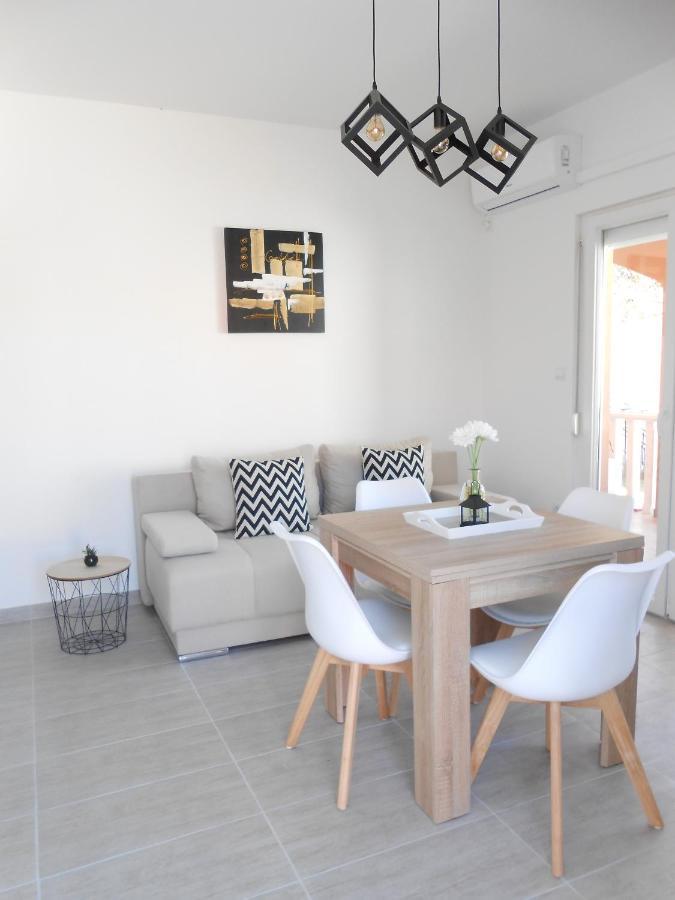 Apartments With A Parking Space Okrug Gornji, Ciovo - 13859 Τρογκίρ Εξωτερικό φωτογραφία